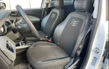 Chevrolet Onix 1.4 MPFi LT 8v - Foto #9