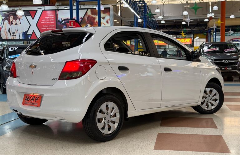 Chevrolet Onix 1.0 MPFi Joy 8v - Foto #6