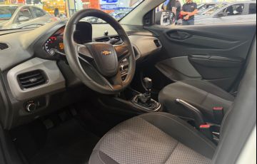 Chevrolet Onix 1.0 MPFi Joy 8v - Foto #10