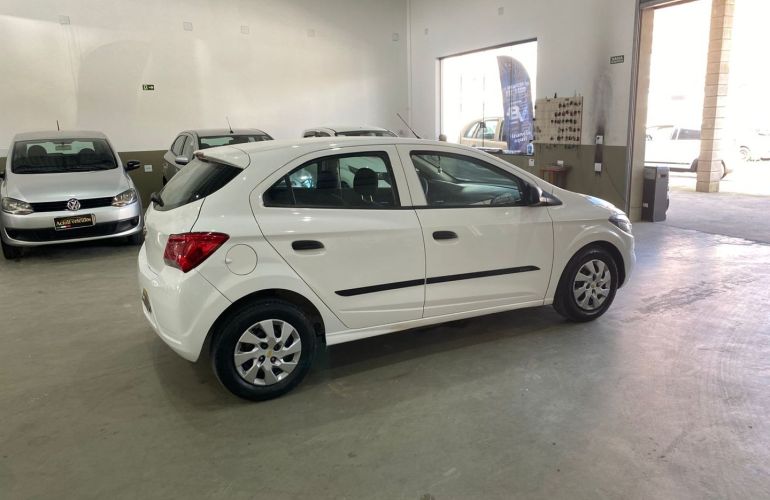 Chevrolet Onix 1.0 MPFi Joy 8V Flex 4p Manual - Foto #5