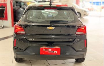 Chevrolet Onix 1.0 LT - Foto #5