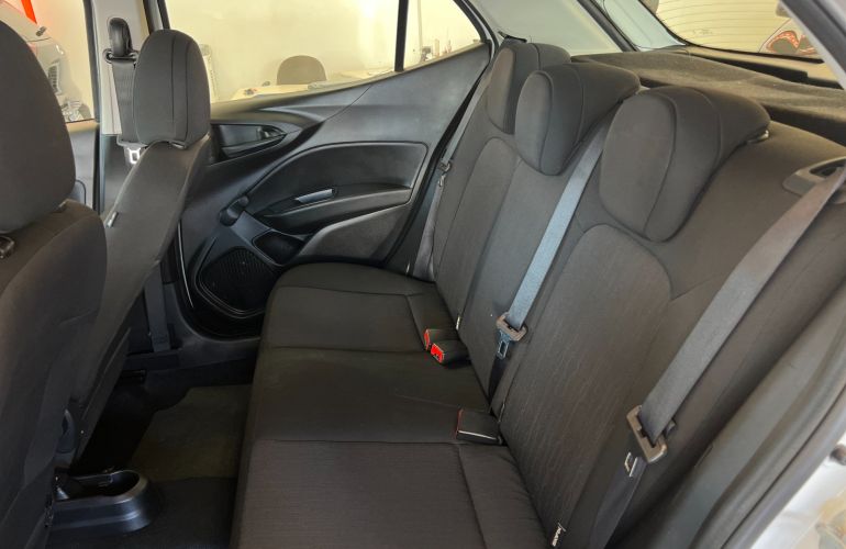 Fiat Argo 1.0 Firefly Drive - Foto #8