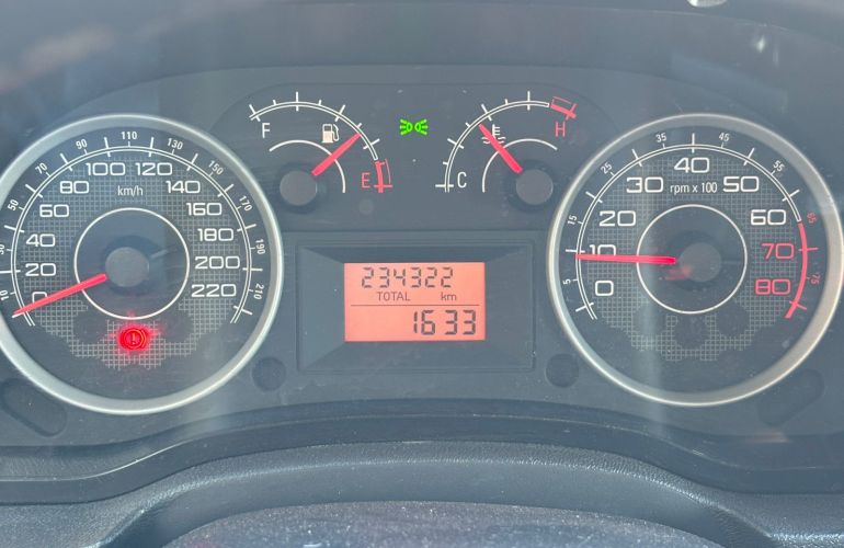 Fiat Idea 1.4 MPi Attractive 8v - Foto #9