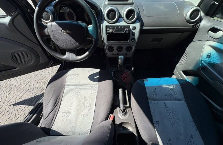 Ford Fiesta 1.0 MPi Hatch 8v - Foto #7