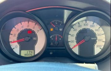 Ford Fiesta 1.0 MPi Hatch 8v - Foto #10