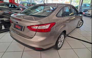 Ford Focus 2.0 S Sedan 16V Auto - Foto #2