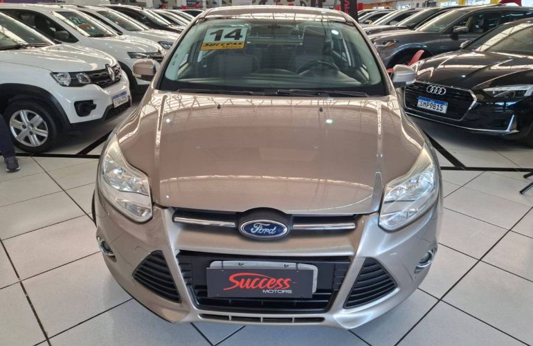 Ford Focus 2.0 S Sedan 16V Auto - Foto #3