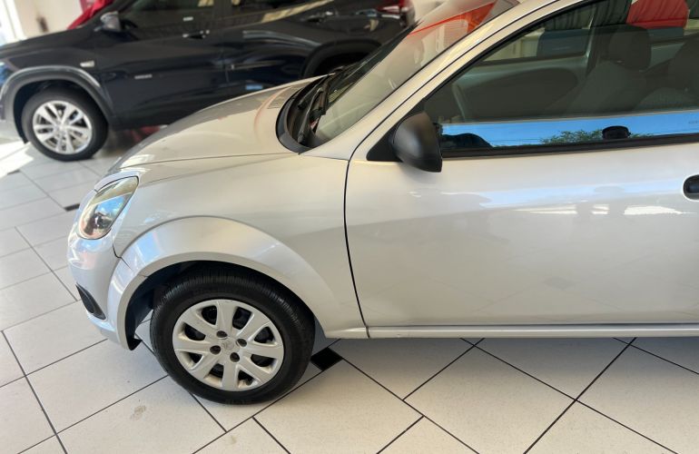 Ford Ka 1.0 MPi 8v - Foto #3