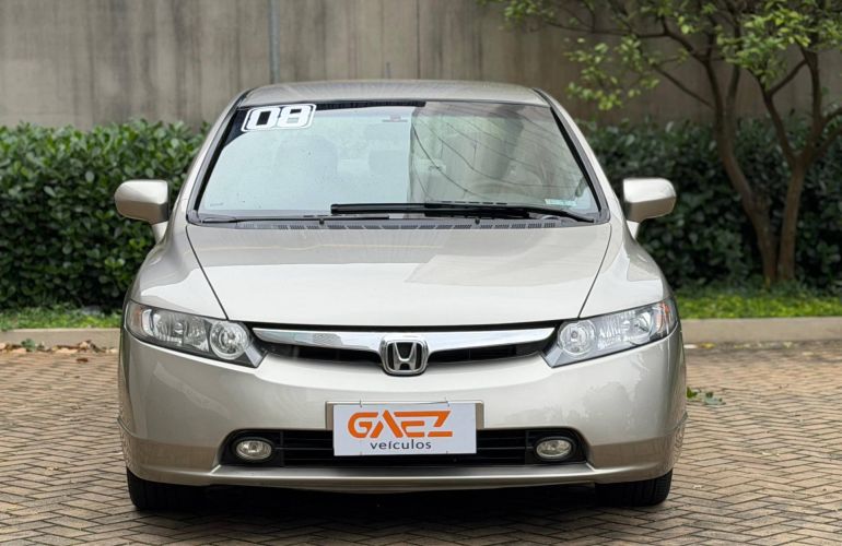 Honda Civic 1.8 LXS 16v - Foto #2