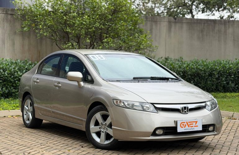 Honda Civic 1.8 LXS 16v - Foto #3