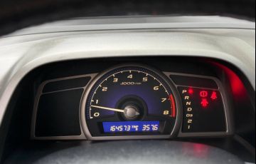 Honda Civic 1.8 LXS 16v - Foto #4