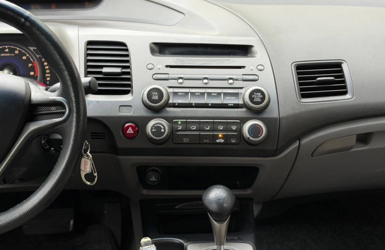 Honda Civic 1.8 LXS 16v - Foto #6