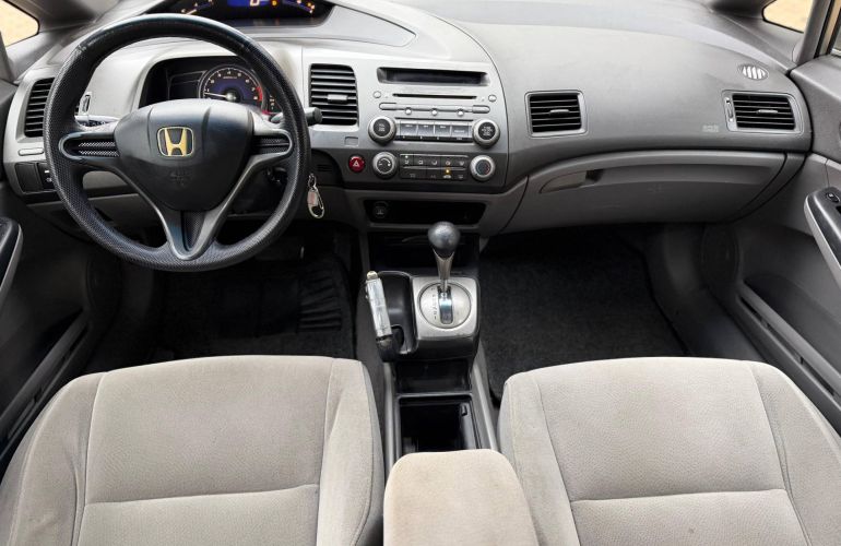 Honda Civic 1.8 LXS 16v - Foto #7