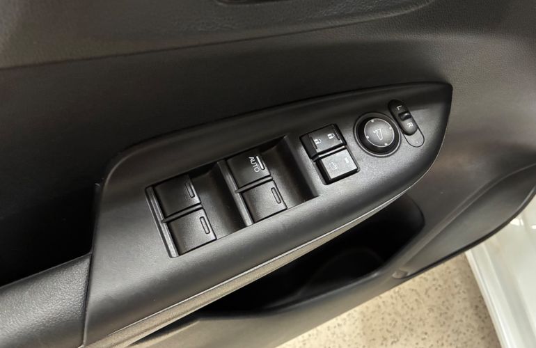 Honda Fit 1.5 LX 16v - Foto #10