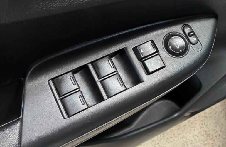 Honda Fit 1.5 LX 16v - Foto #10