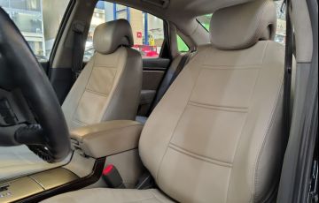 Hyundai Azera 3.3 MPFi GLS Sedan V6 24v - Foto #8