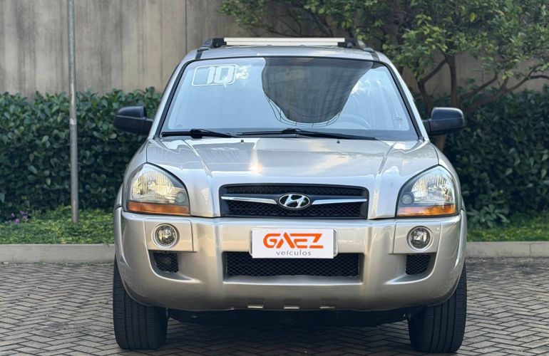 Hyundai Tucson 2.0 GL 2WD 16v - Foto #2