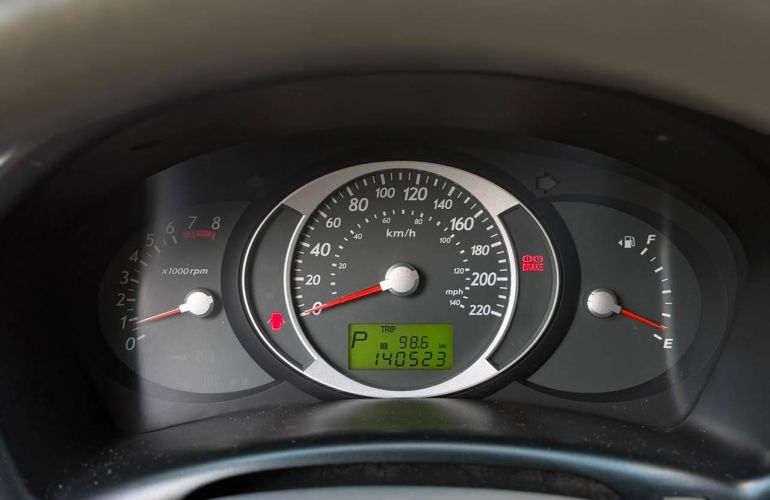 Hyundai Tucson 2.0 GL 2WD 16v - Foto #4