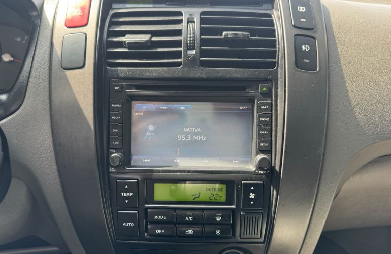 Hyundai Tucson 2.0 MPFi GLS 16V 143cv 2wd - Foto #5