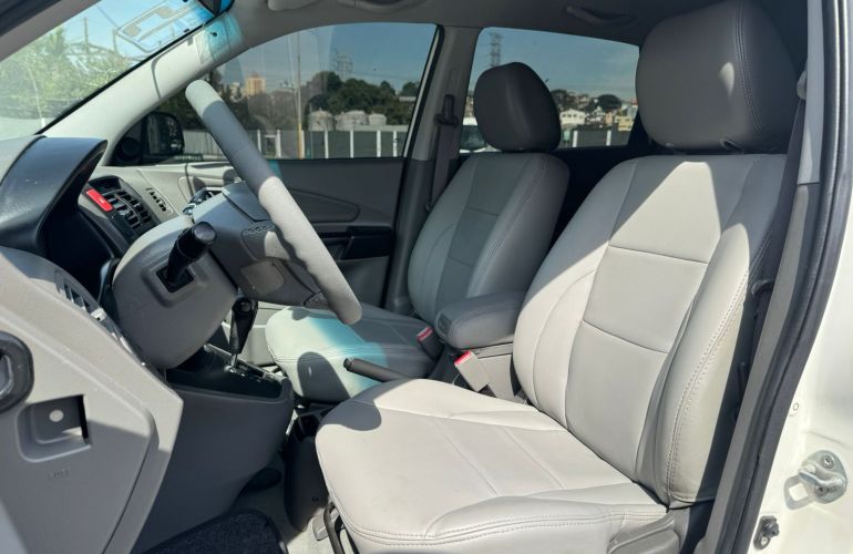 Hyundai Tucson 2.0 MPFi GLS 16V 143cv 2wd - Foto #8