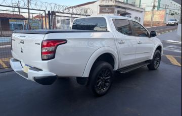 Mitsubishi L200 Triton 2.4 16V Turbo Sport Hpe-s CD 4x4 - Foto #4