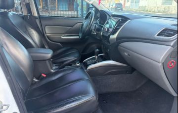 Mitsubishi L200 Triton 2.4 16V Turbo Sport Hpe-s CD 4x4 - Foto #9
