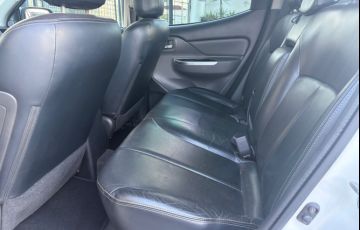 Mitsubishi L200 Triton 2.4 16V Turbo Sport Hpe-s CD 4x4 - Foto #10