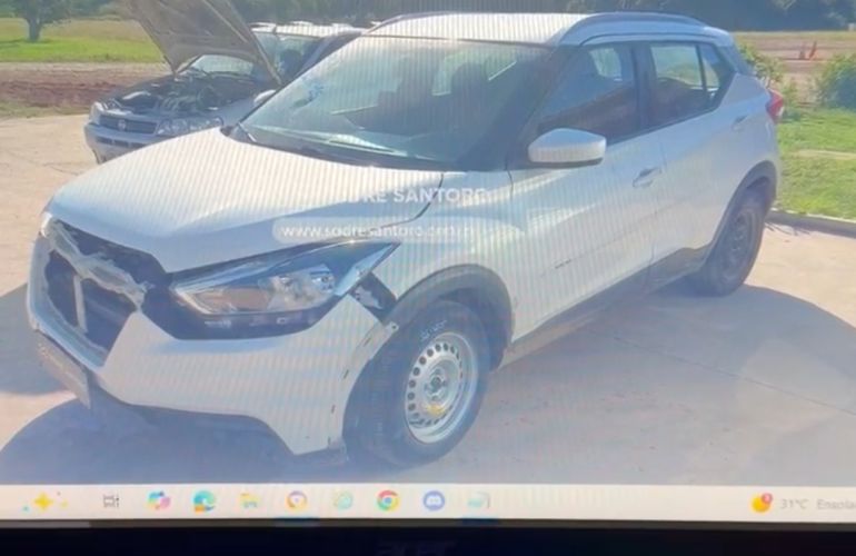 Nissan Kicks 1.6 S CVT (Flex) - Foto #9