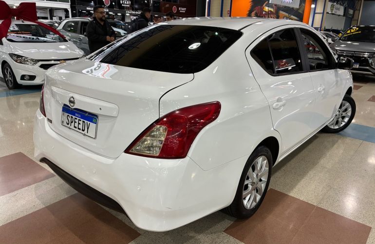 Nissan Versa 1.6 16V SV - Foto #7