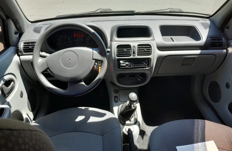 Renault Clio 1.0 Campus 16v - Foto #8