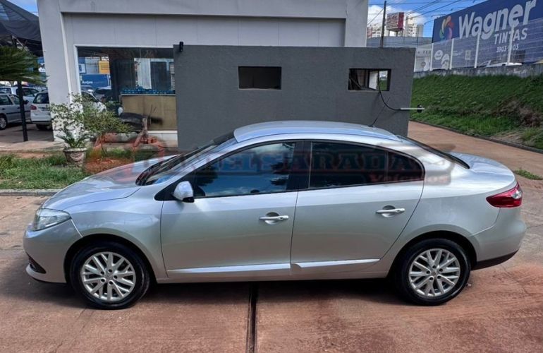 Renault Fluence 2.0 Dynamique 16v - Foto #10