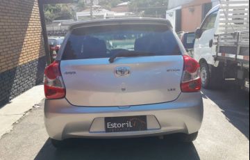 Toyota Etios 1.3 X 16v - Foto #5