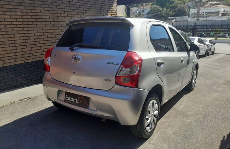 Toyota Etios 1.3 X 16v - Foto #8