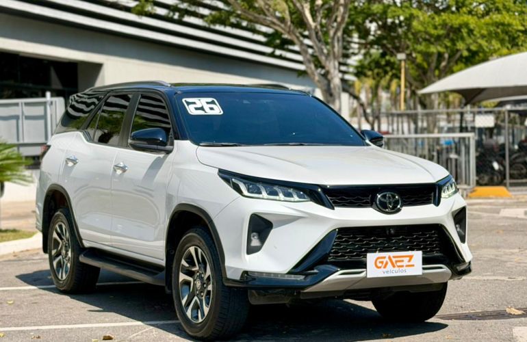 Toyota Hilux Sw4 2.8 D-4d Turbo Diamond 7l 4x4 - Foto #3