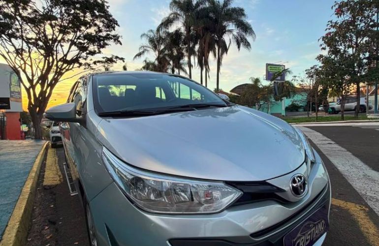 Toyota Yaris 1.5 16V Sedan Xl - Foto #2
