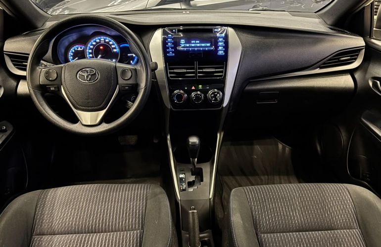 Toyota Yaris 1.3 16V Xl Live - Foto #8