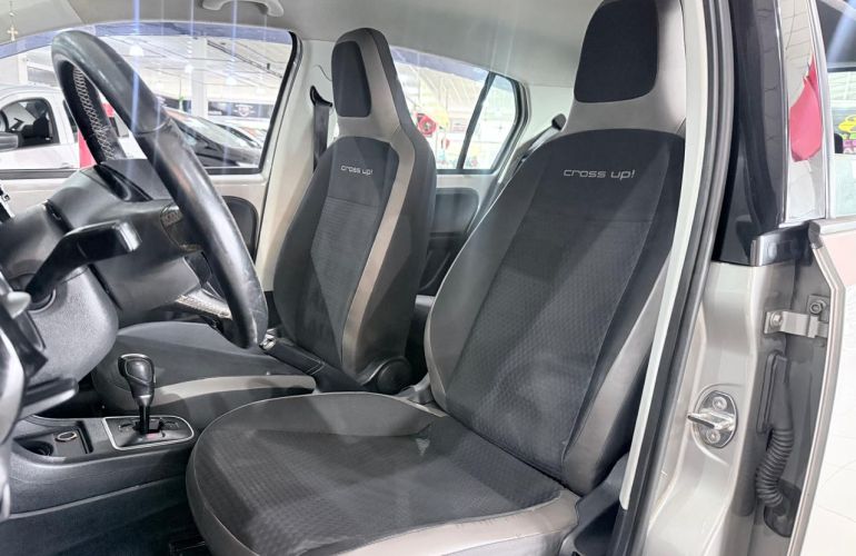 Volkswagen Cross Up 1.0 MPi 12v - Foto #9
