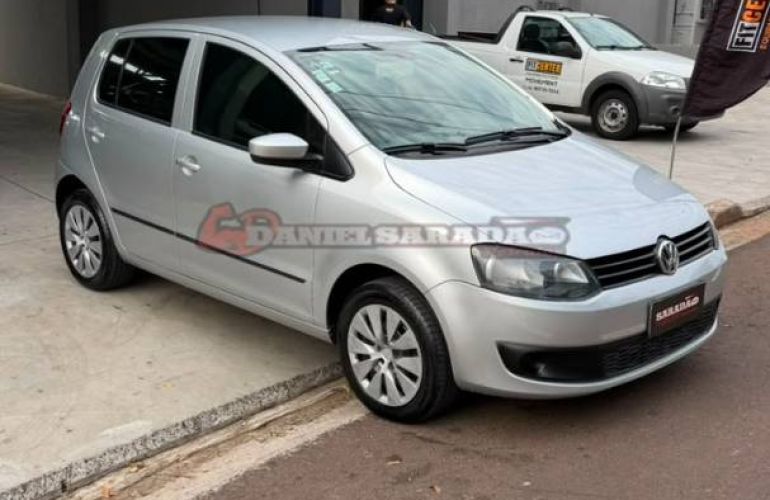 Volkswagen Fox 1.0 Mi 8v - Foto #3