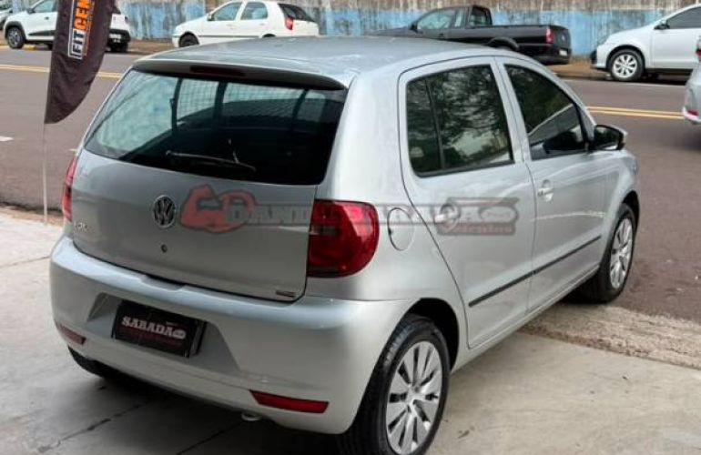 Volkswagen Fox 1.0 Mi 8v - Foto #7
