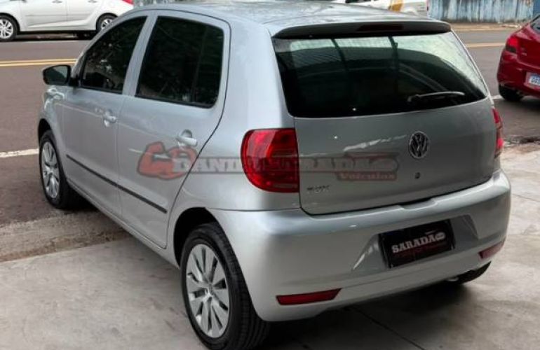 Volkswagen Fox 1.0 Mi 8v - Foto #8
