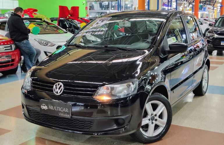 Volkswagen Fox 1.0 Mi 8v - Foto #2