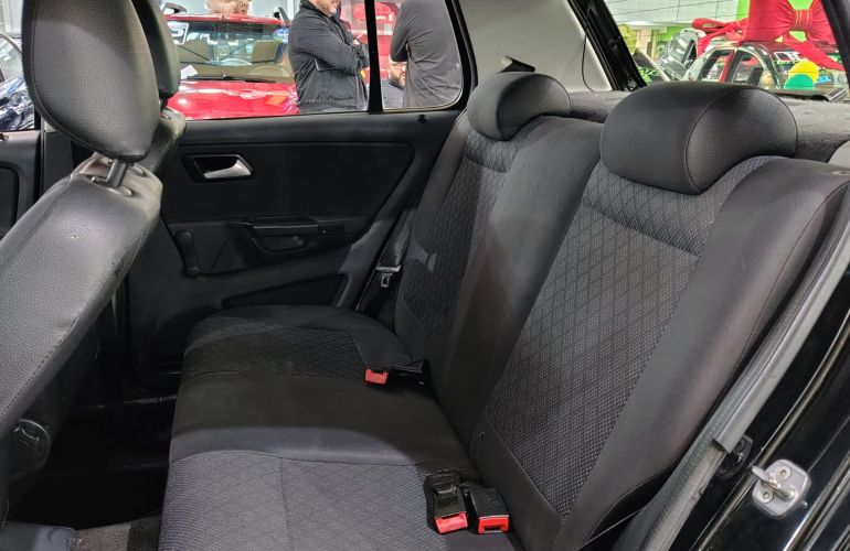 Volkswagen Fox 1.0 Mi 8v - Foto #7