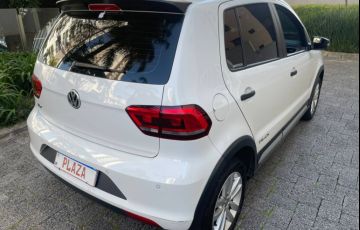 Volkswagen Fox 1.0 MPi Track 12v - Foto #5