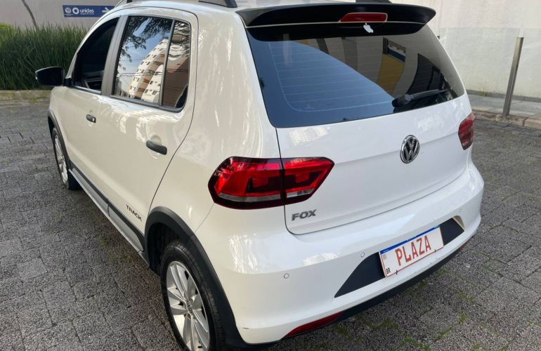 Volkswagen Fox 1.0 MPi Track 12v - Foto #7