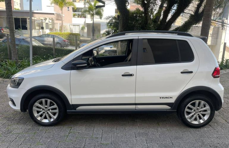 Volkswagen Fox 1.0 MPi Track 12v - Foto #8