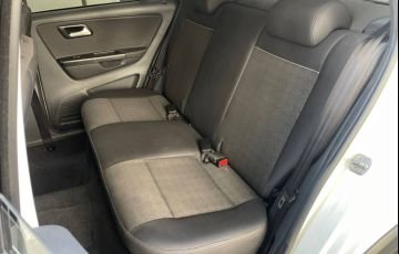 Volkswagen Fox 1.0 MPi Track 12v - Foto #10