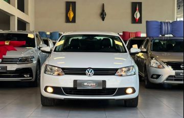 Volkswagen Jetta 2.0 TSi Highline 200cv - Foto #2