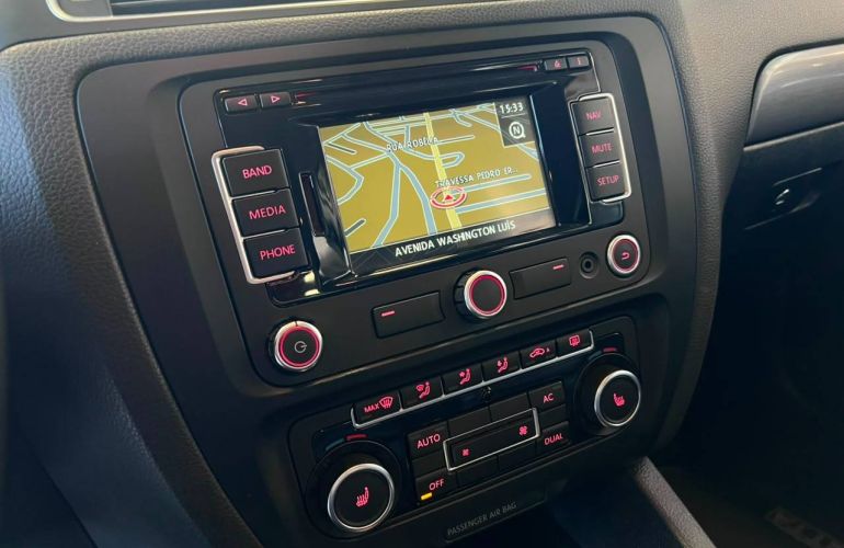 Volkswagen Jetta 2.0 TSi Highline 200cv - Foto #7