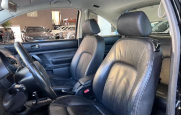 Volkswagen New Beetle 2.0 Mi 8v - Foto #5