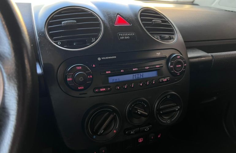 Volkswagen New Beetle 2.0 Mi 8v - Foto #6